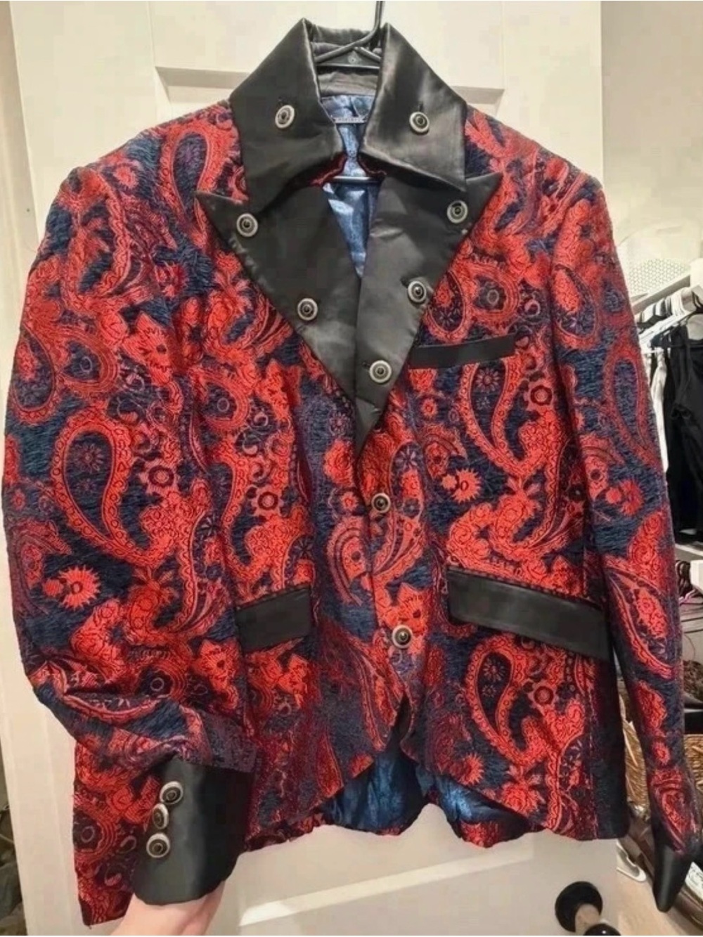 Barabas Men's Red & Navy Paisley Blazer Jacket with Black Trim 50slim/4x